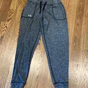 UA Joggers Medium